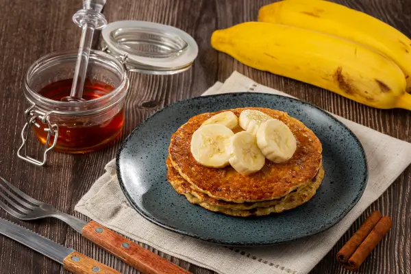 Panquecas de Aveia com Banana e Mel