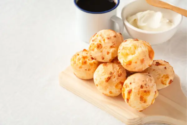 Pão de Queijo Fit com Tapioca e Ricota