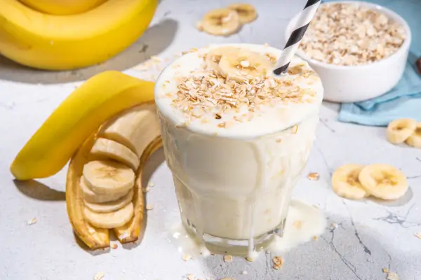 Smoothie com Iogurte Natural e Aveia