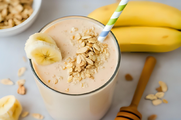 Smoothie de Banana com Aveia e Mel